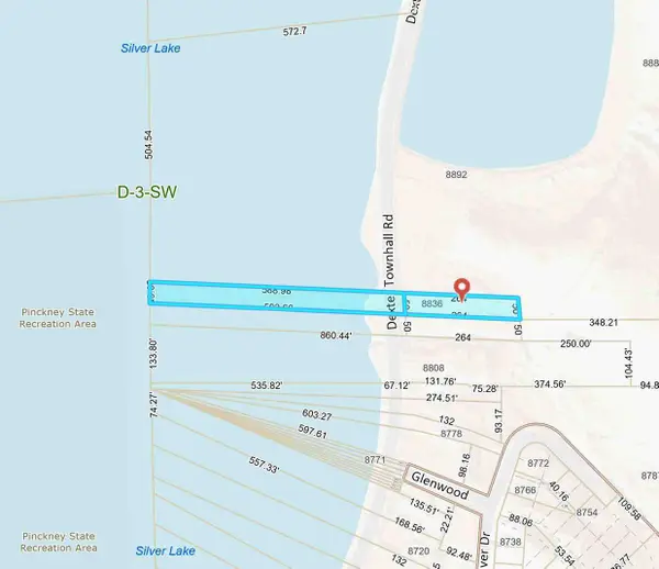 8836 Dexter Townhall Road, Pinckney, MI 48169