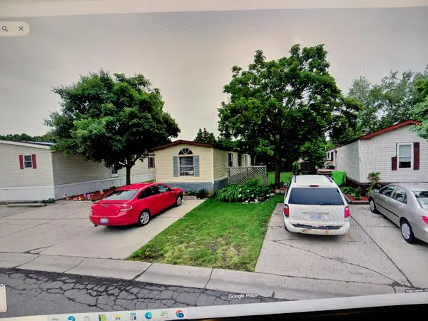 183 Pepperidge Drive, Wixom, MI 48393