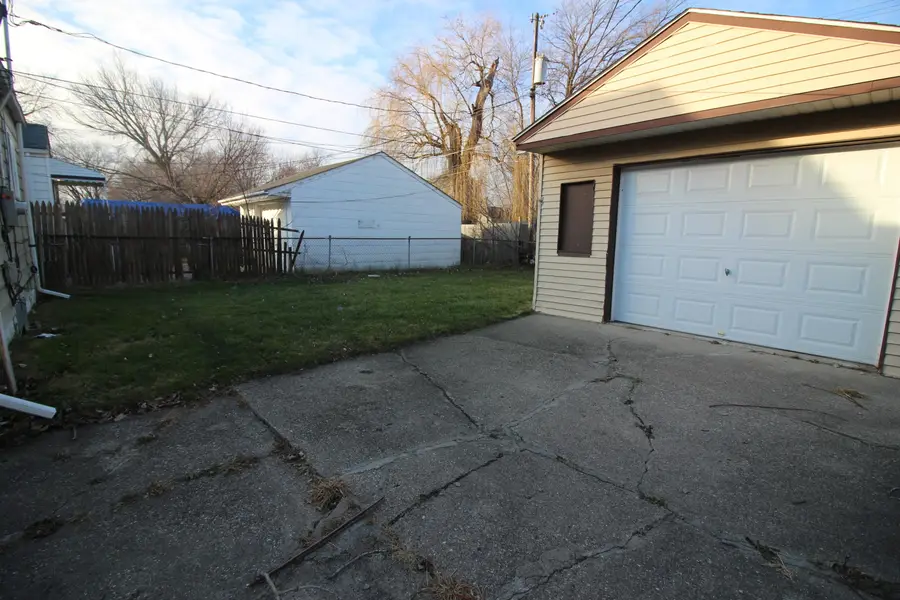 8451 Lozier Avenue, Warren, MI 48089 - Image #2