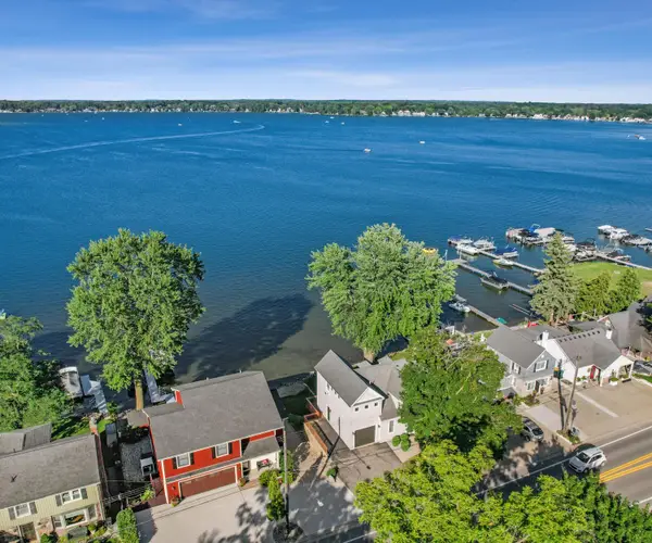 9638 Main Street, WhitmoreLake, MI 48189