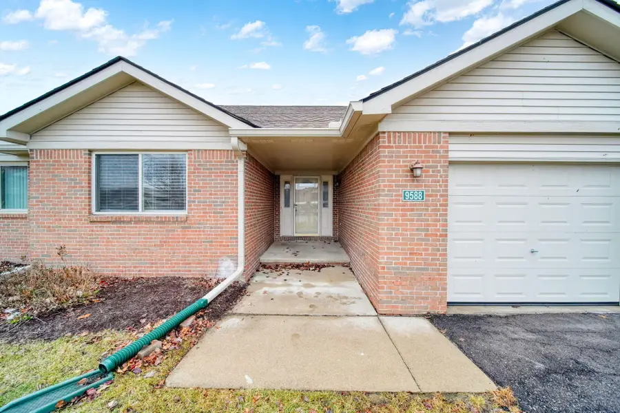9588 Wheatgrass Lane, Belleville, MI 48111 - Image #3