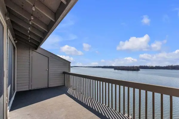 820 Cliffs Drive Unit: 306, Ypsilanti, MI 48198