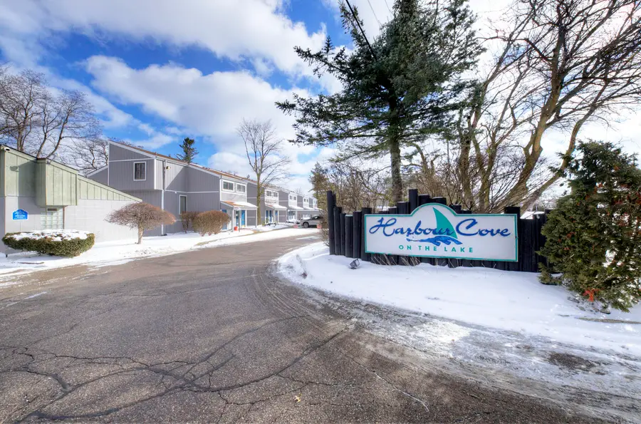 9573 Harbour Cove Court, Ypsilanti, MI 48197 - Image #2