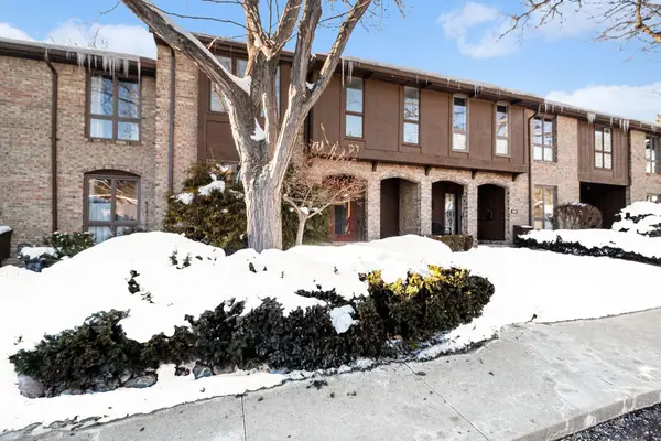 654 Greenhills Drive, AnnArbor, MI 48105