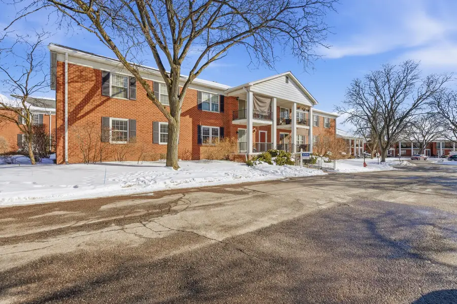 27636 E Echo Valley E Unit: 136, Farmington Hills, MI 48334 - #3