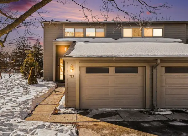 719 Watersedge Drive, AnnArbor, MI 48105