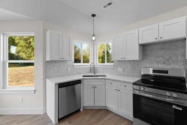 3576 Clinton Way, Jackson, MI 49201