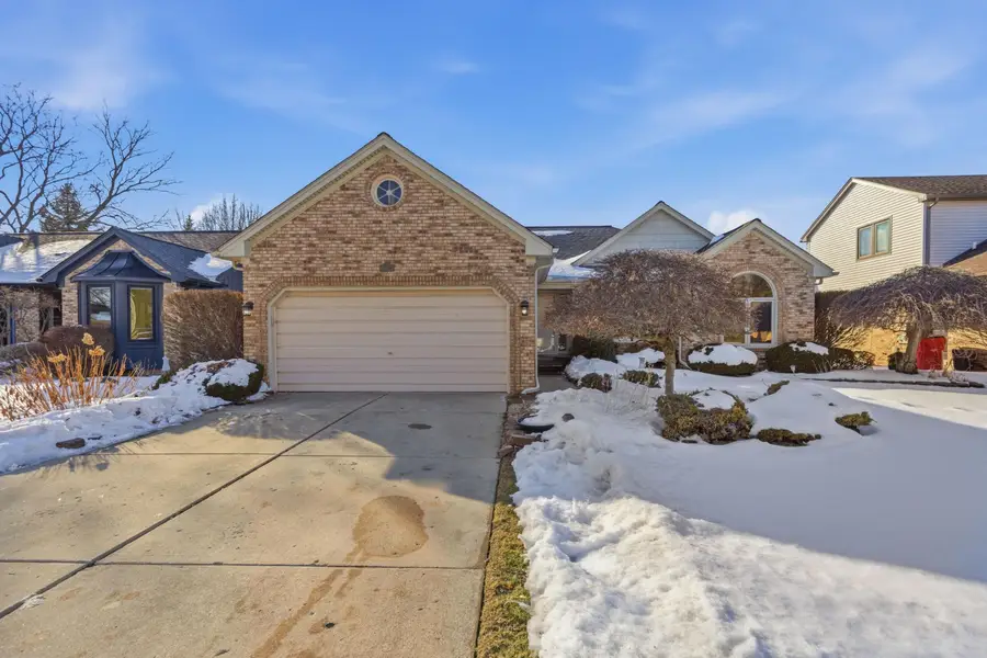 46813 Fox Run Drive, Macomb, MI 48044 - #2