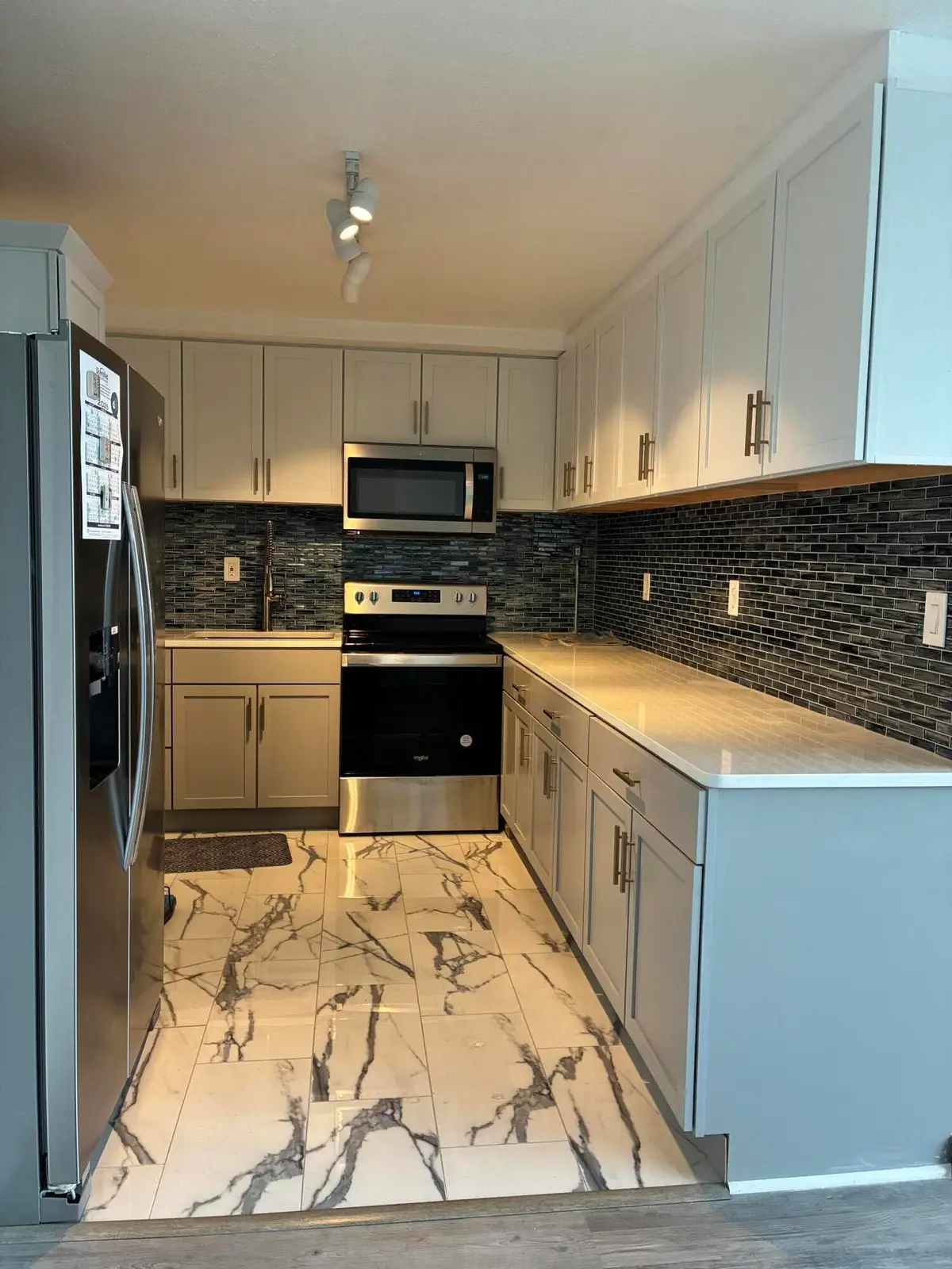 8900 E Jefferson Avenue Unit: 632, Detroit, MI 48214 - #1