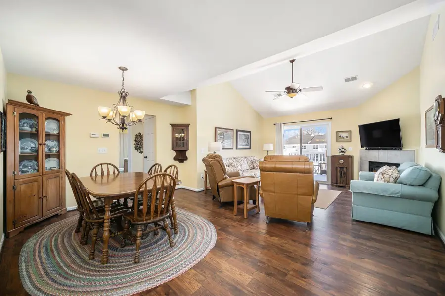 633 Fieldstone Circle W Unit: 63, Chelsea, MI 48118 - #3