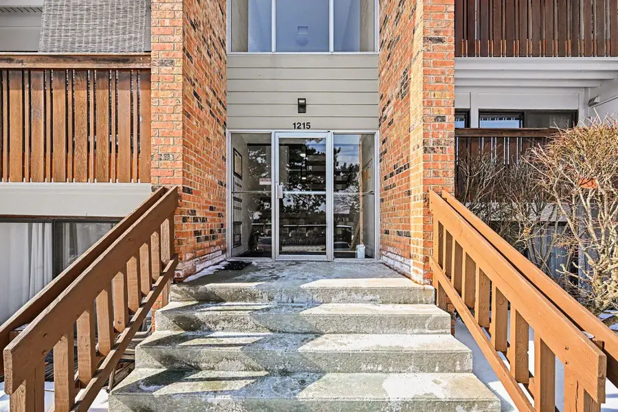 1215 S Maple Road Unit: 202, Ann Arbor, MI 48103 - #2