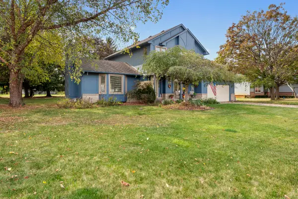 2225 Silvermaple Court, Wixom, MI 48393