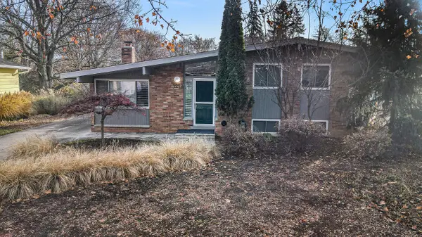 1212 Wines Drive, AnnArbor, MI 48103