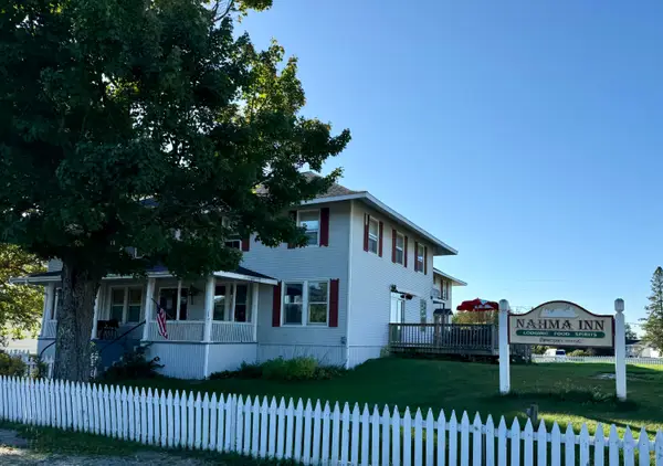 13747 Main Street, Nahma, MI 49864
