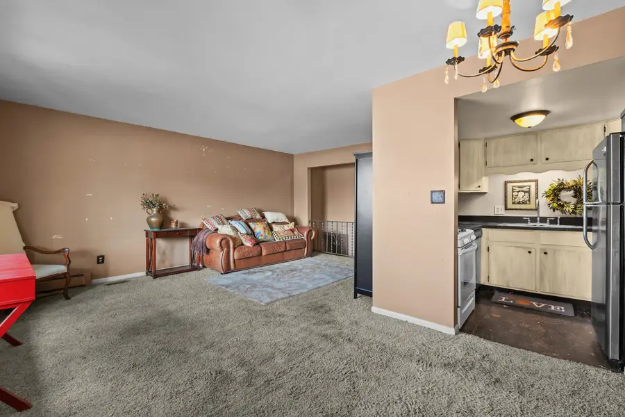 25140 Potomac Drive Building: 19 Unit: 3, South Lyon, MI 48178 - #3