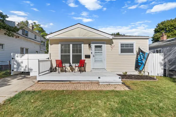 985 E Jarvis Avenue, HazelPark, MI 48030