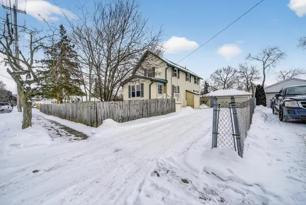 560 Paris Avenue, Lansing, MI 48910