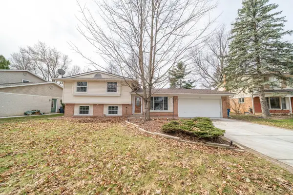 3212 Lockridge Drive, AnnArbor, MI 48108
