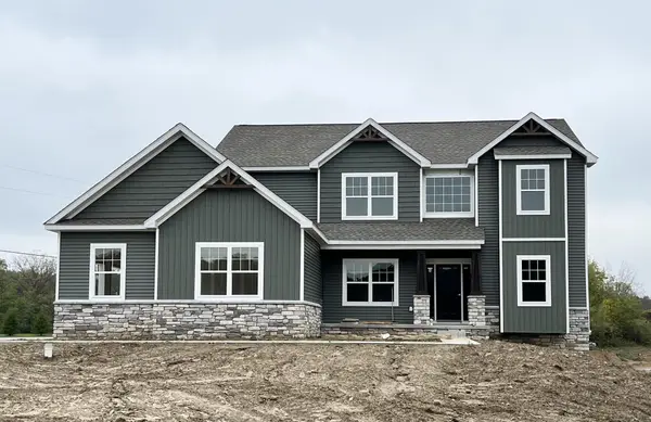 9919 White Tail Drive, Saline, MI 48176