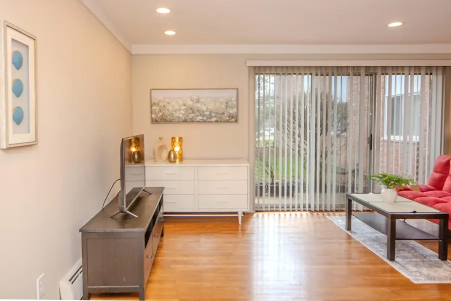 1261 Island Drive Drive Unit: 103, Ann Arbor, MI 48105 - #3