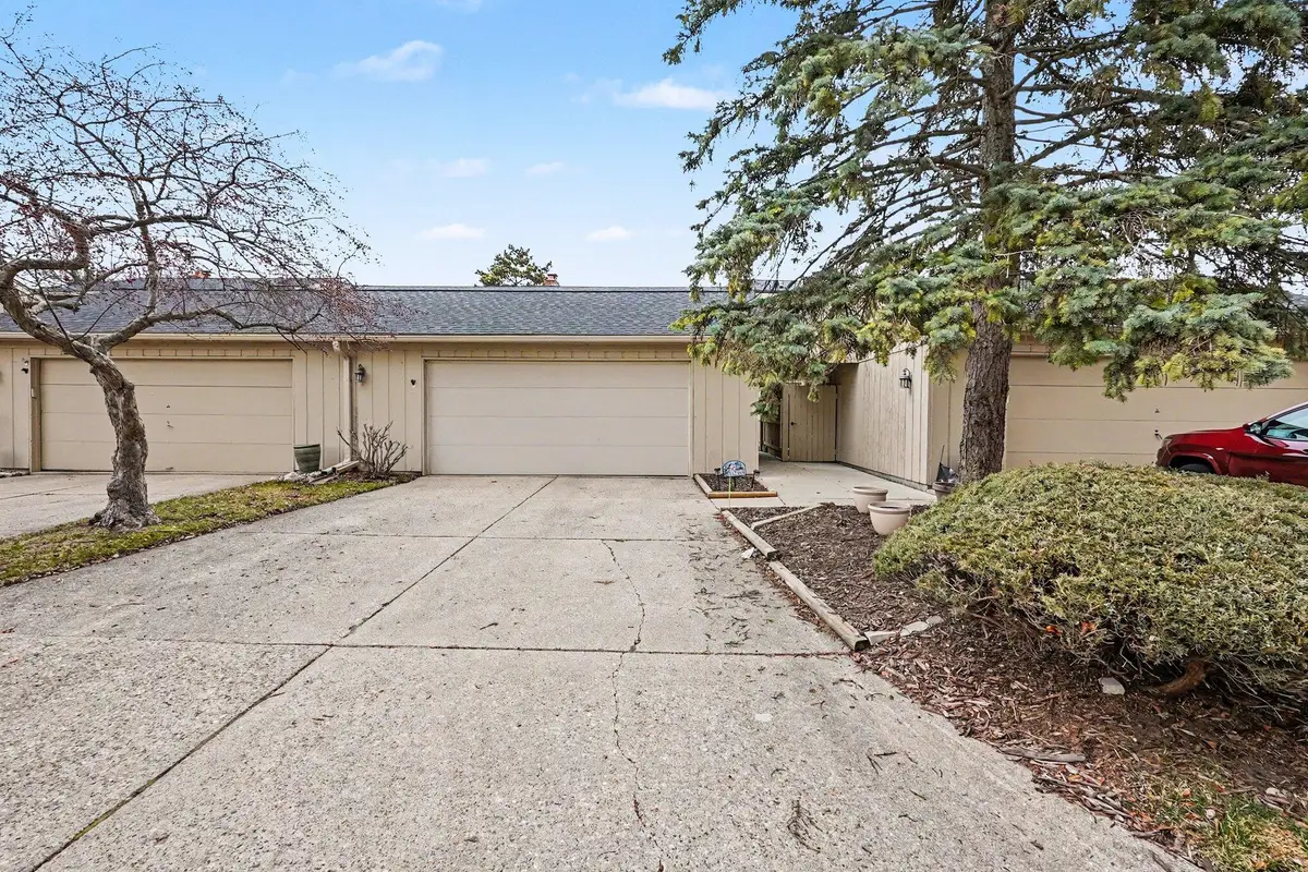 42565 Eldon Avenue Unit: 56, Clinton, MI 48038 - #1