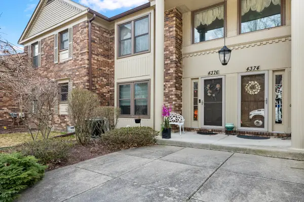 4376 Knightsbridge Lane, WestBloomfield, MI 48323