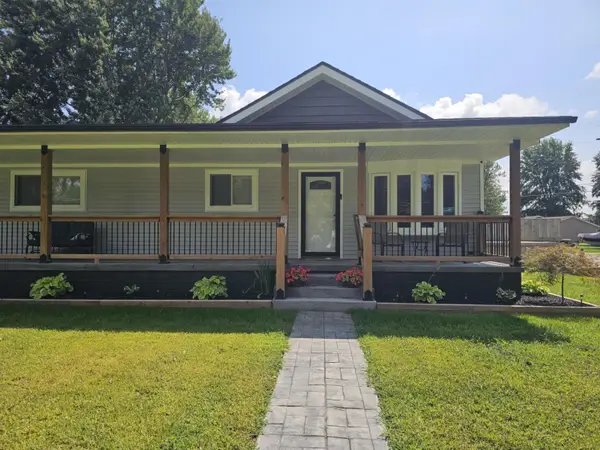 36761 Willow Road, NewBoston, MI 48164