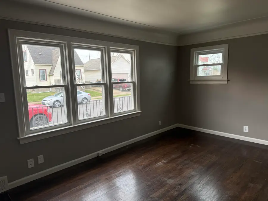 182 Bondie Street, Wyandotte, MI 48192 - #2