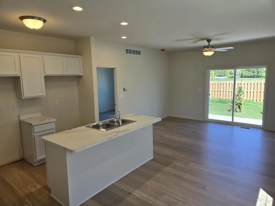 807 Plum Vlg Drive Unit: 57, Monroe, MI 48161 - #2
