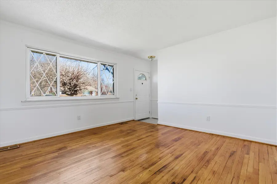 29725 Brown Court, Garden City, MI 48135 - #3