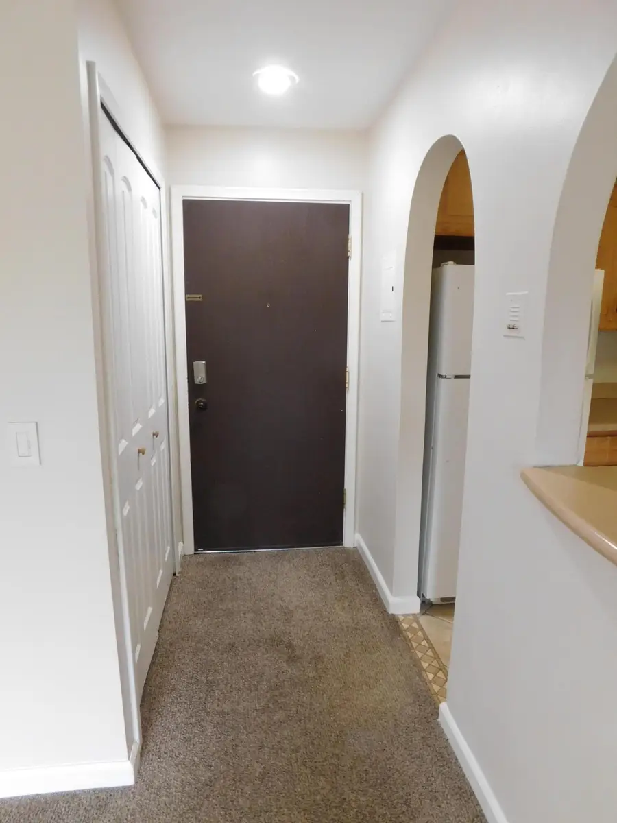 32005 W 12 Mile Road Building: 2 Unit: 206, Farmington, MI 48335 - #3