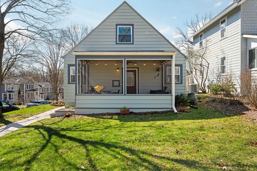 400 Montgomery Avenue, Ann Arbor, MI 48103 - #2