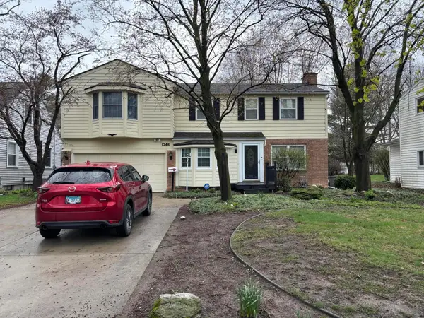 1246 Chester Road, Lansing, MI 48912