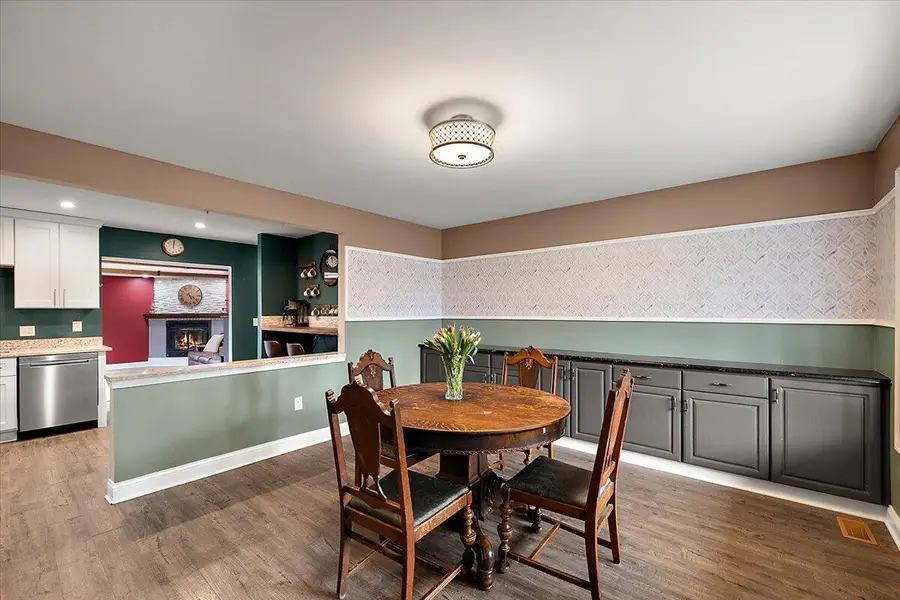 15621 Cox Street, Clinton, MI 48038 - #3