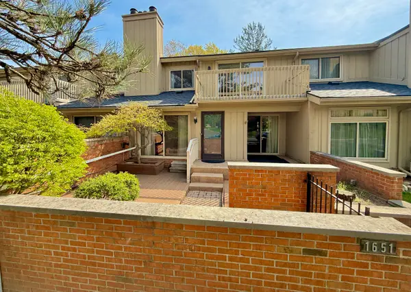 1651 S Hill Boulevard, BloomfieldHills, MI 48304