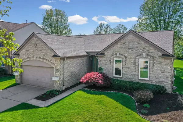 821 Huntington Drive, SouthLyon, MI 48178