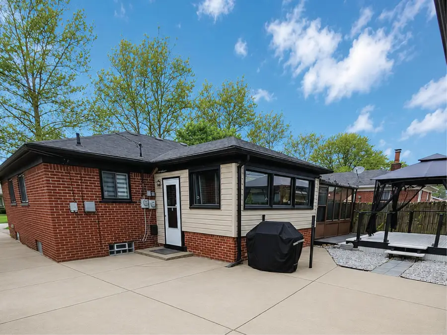 13042 Sioux Avenue, Redford, MI 48239 - #2