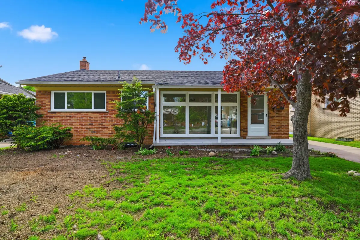 16608 Windermere Circle, Southgate, MI 48195 - #1