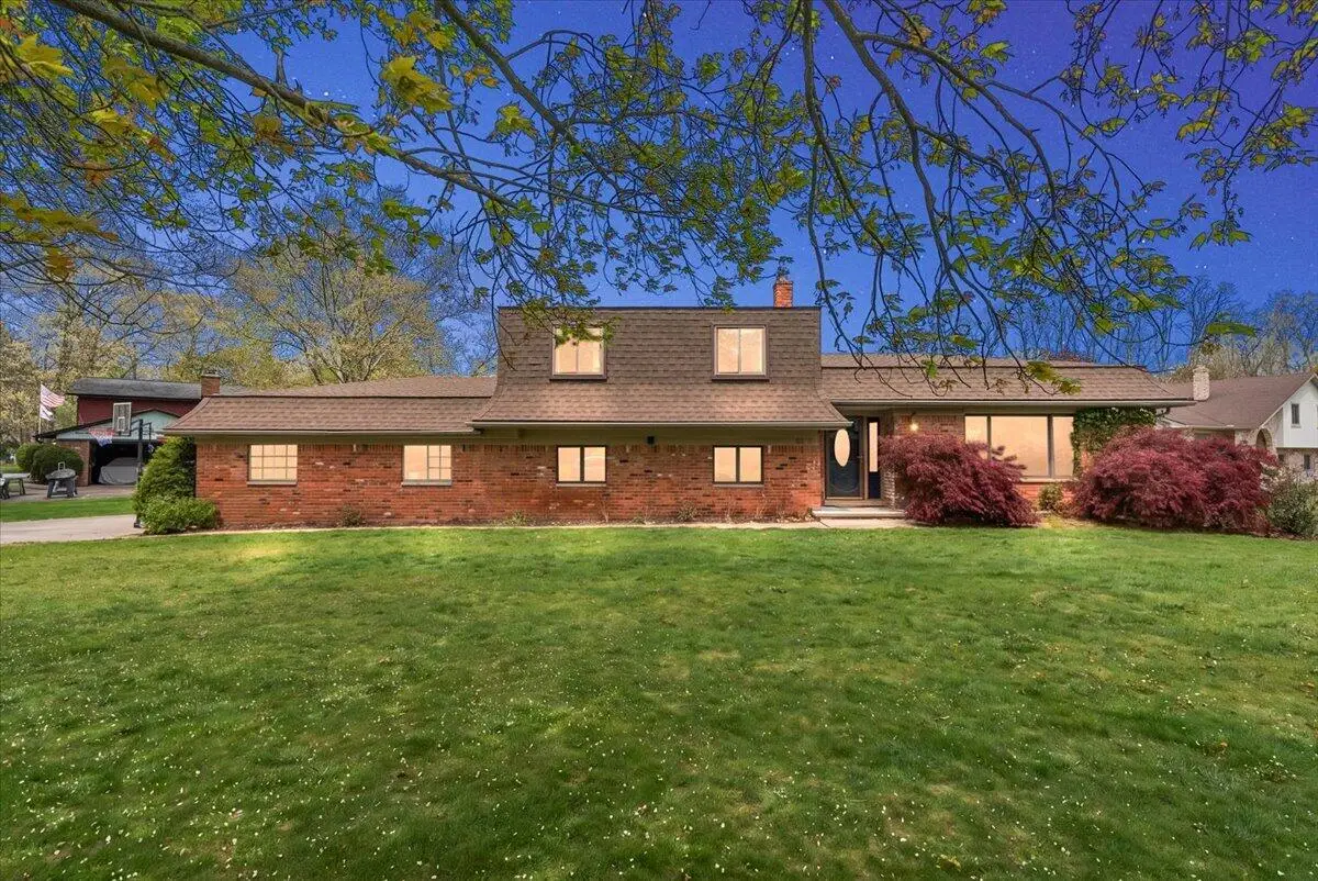 6079 Venice Drive, Commerce Township, MI 48382 - #1