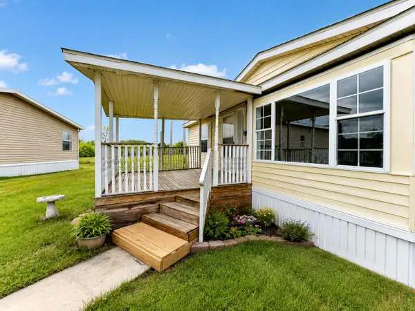 388 Laurel Drive, Monroe, MI 48161