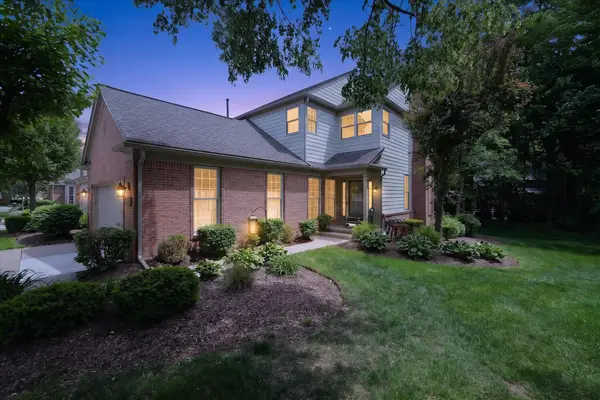 39639 Dun Rovin Drive, Northville, MI 48168