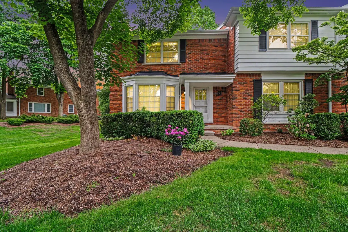 7 Barbour Lane Building: D Unit: 11, Bloomfield Hills, MI 48304 - #1