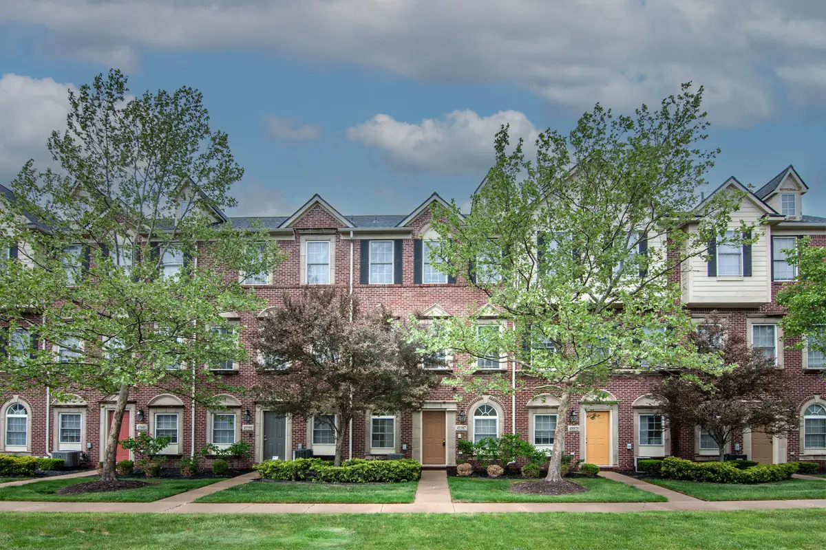 45587 N Stonewood Road, Canton, MI 48187 - #1