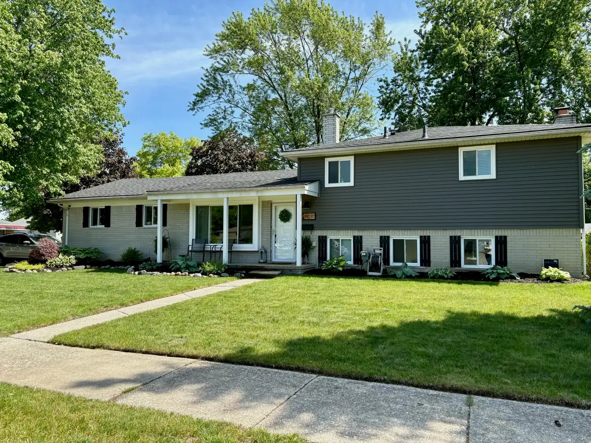 39011 Pinetree Street, Livonia, MI 48150 - #1