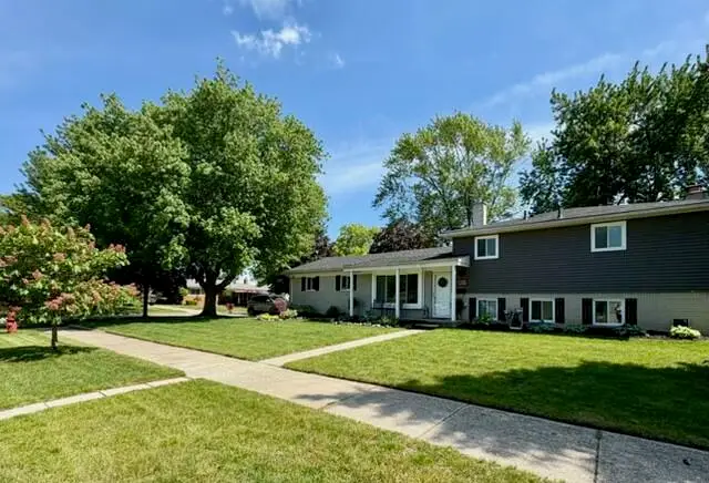 39011 Pinetree Street, Livonia, MI 48150 - #2