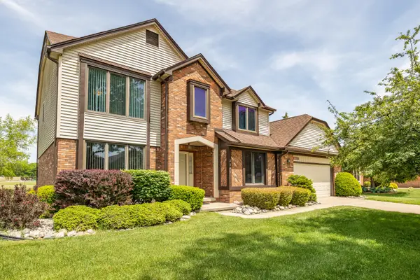 2377 Duke Drive, Troy, MI 48085
