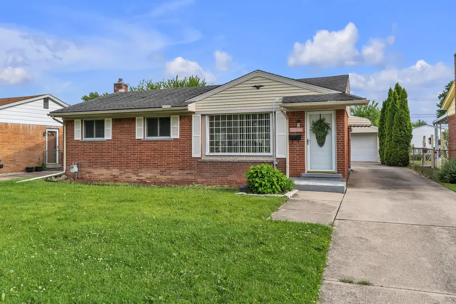 27511 Cambridge Street, Garden City, MI 48135 - #2