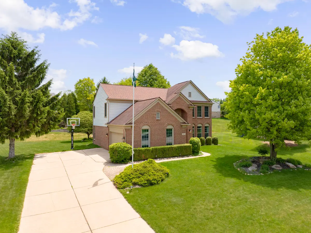 4923 Lexington Court, Rochester, MI 48306 - #1