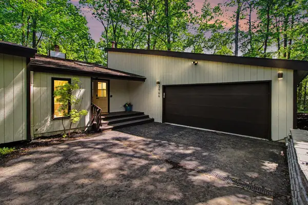 3966 Penberton Drive, AnnArbor, MI 48105