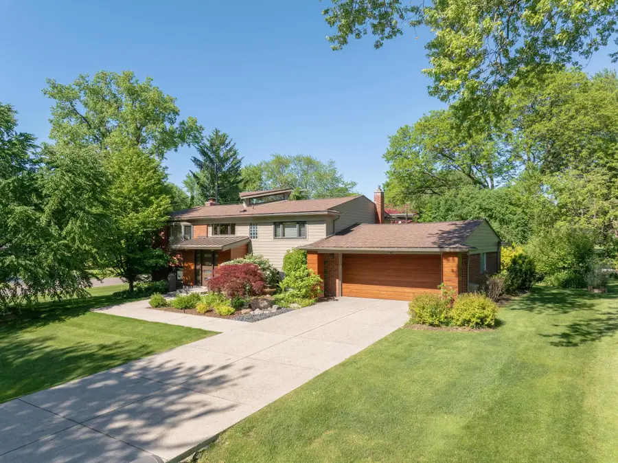 2694 Brady Drive, Bloomfield Hills, MI 48304 - #2